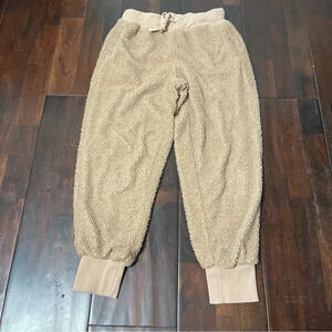 Fabletics Daria Sherpa Joggers Women’s Small Teddy Bear Fuzzy Sweatpants